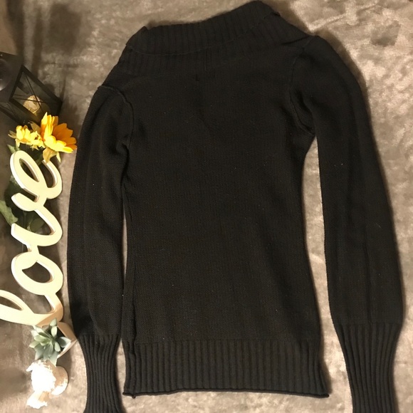 Comfy Cozy Cute Sweater! - Picture 4 of 4